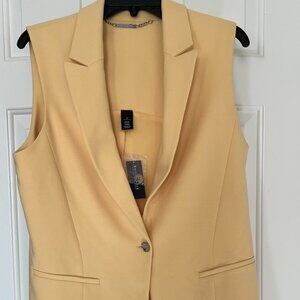 New White House Black Market Vest, size 12, Color: Maize Yellow